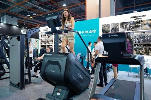 冠軍品質 舒華攜高端商用精品亮相廣州國際健身展
